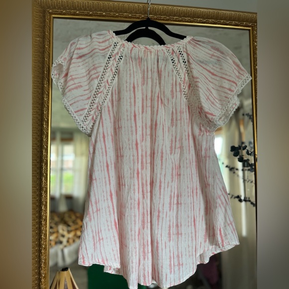 Good Hart  Pink and White Puff Sleeve Blouse - Picture 8 of 8